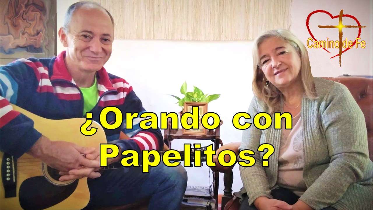 Orando con papelitos thumbnail